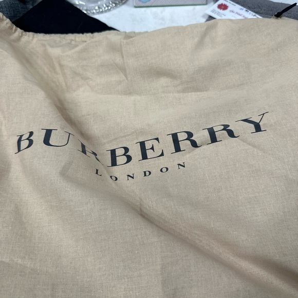 Authentic Burberry purse and Wallet. Bought in Chicago on the Magnificent Mile! - Picture 3 of 3